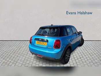 Used MINI Hatch 2018 for sale - 79001956: Photo