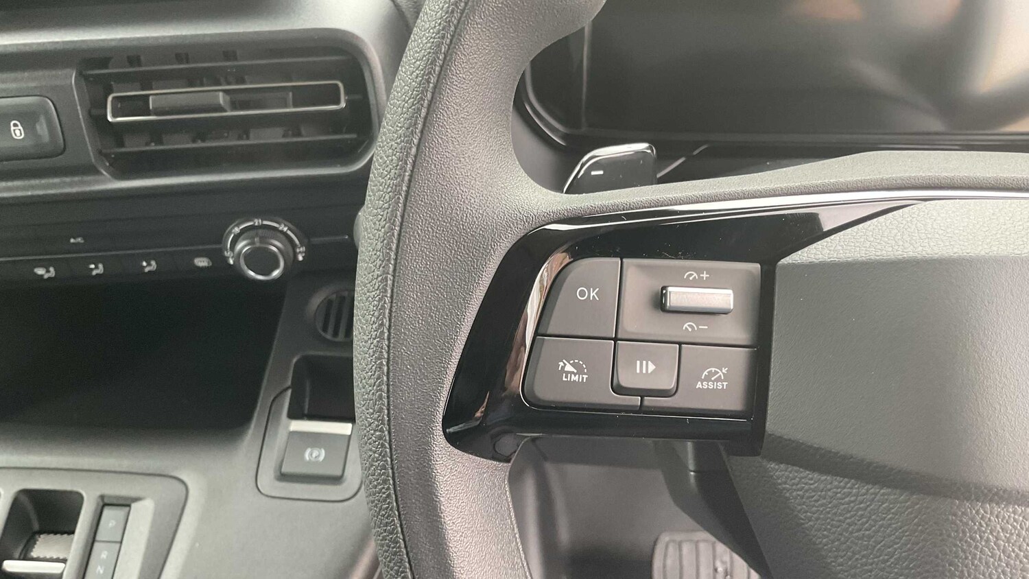 Used Vauxhall Combo 2025 for sale - 77862078: Photo 30