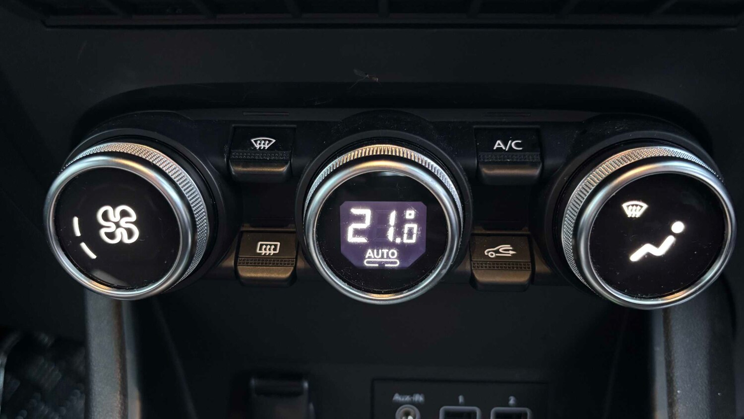 Used Renault Captur for sale - 77860297: Photo 16