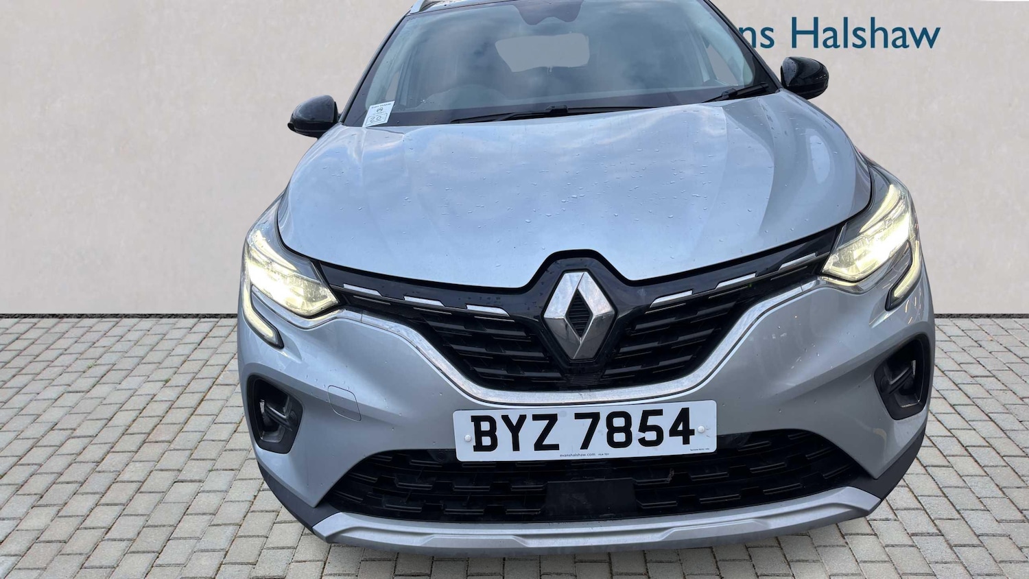 Used Renault Captur for sale - 77860297: Photo 4