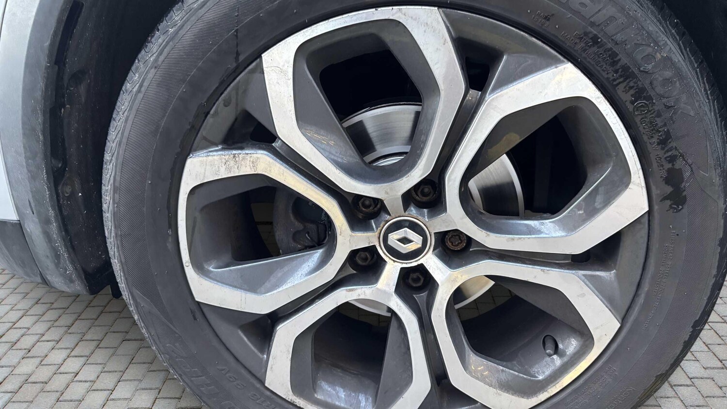 Used Renault Captur for sale - 77860297: Photo 6