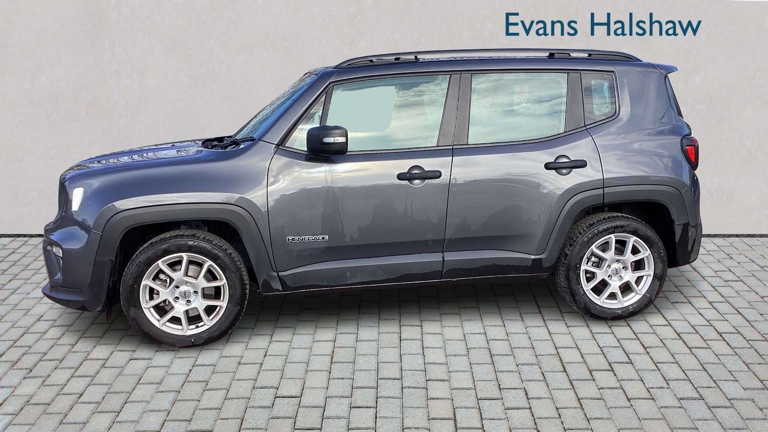 Used Jeep Renegade 2025 for sale - 77858198: Photo 2