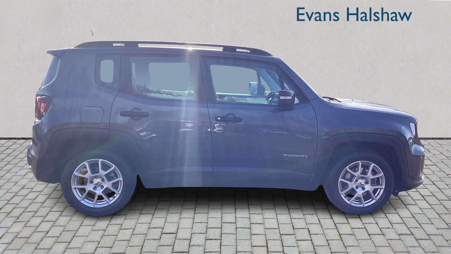 Used Jeep Renegade 2025 for sale - 77858198: Photo 8