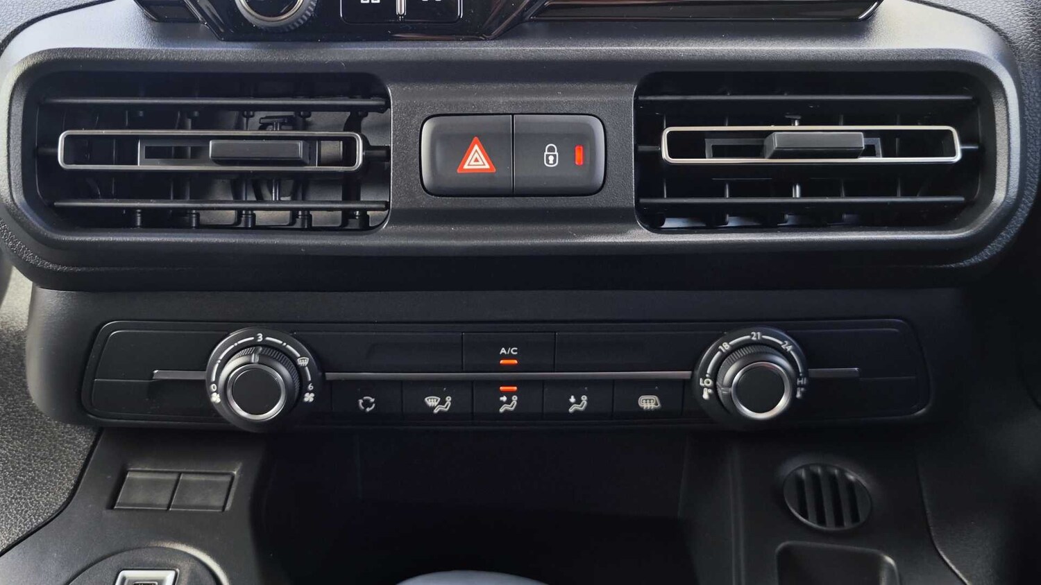 Used Citroen Berlingo for sale - 77861137: Photo 29