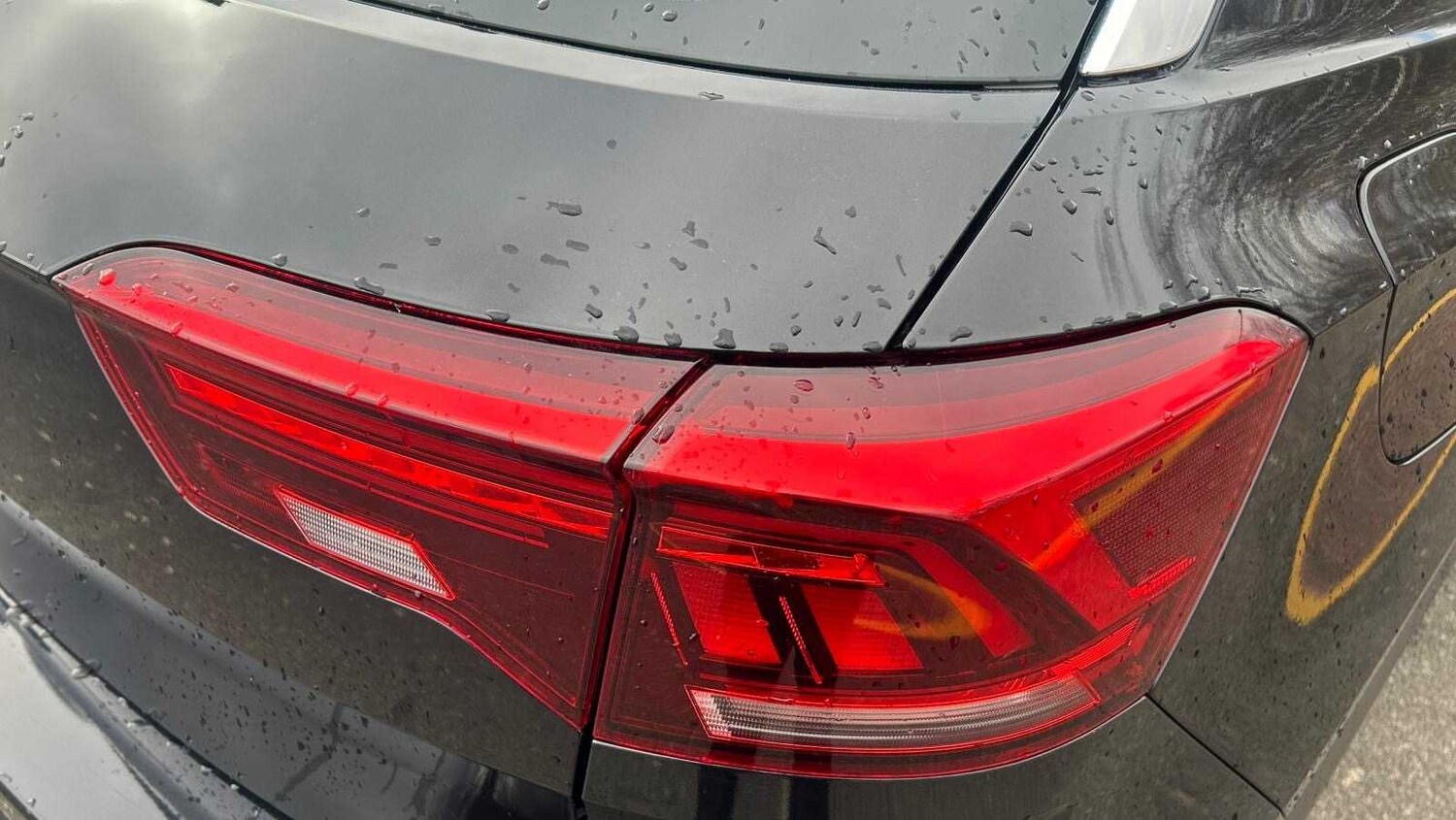 Used Volkswagen T-Roc for sale - 77860068: Photo 10