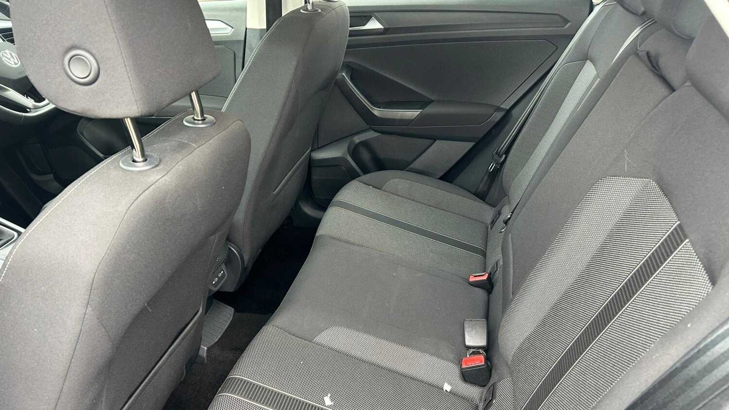 Used Volkswagen T-Roc for sale - 77860068: Photo 15