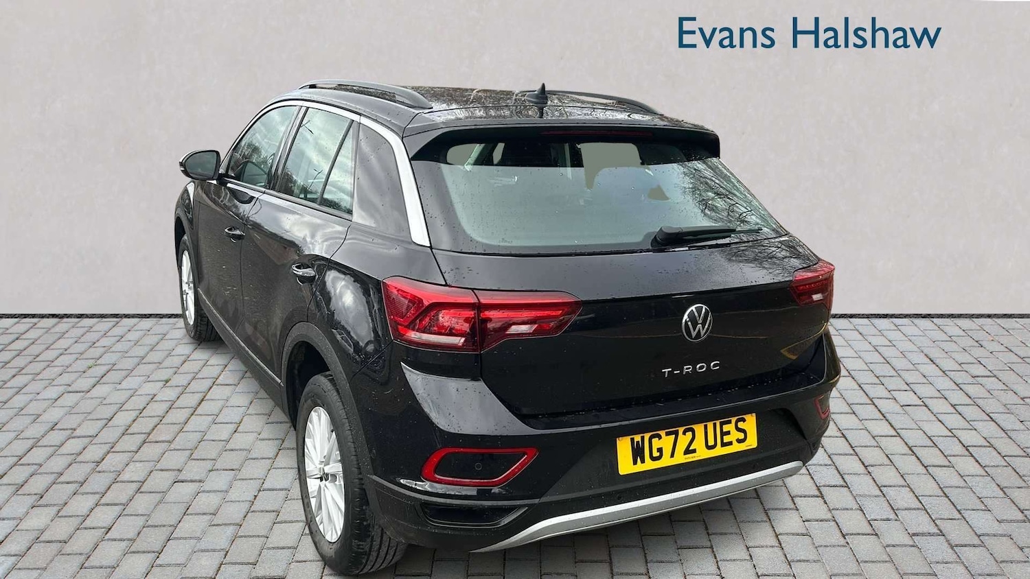 Used Volkswagen T-Roc for sale - 77860068: Photo 2