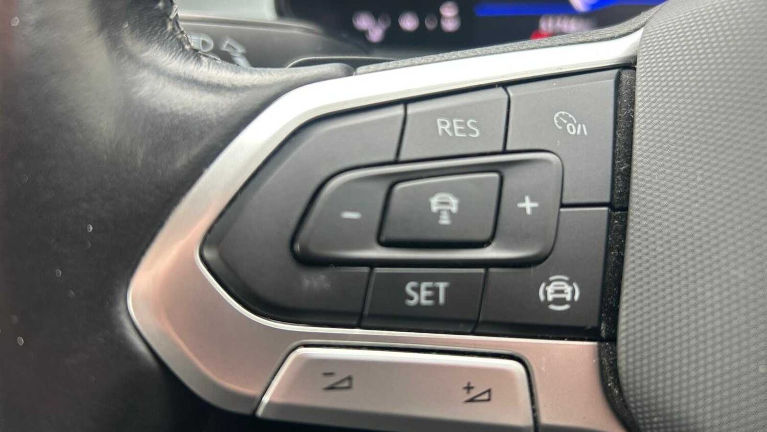 Used Volkswagen T-Roc for sale - 77860068: Photo 21