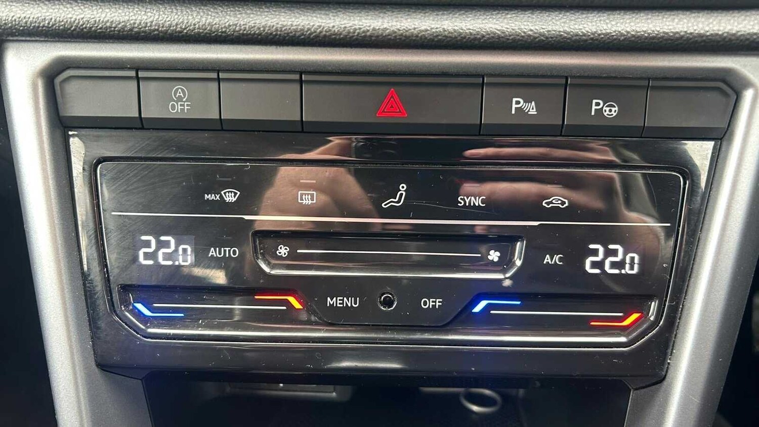 Used Volkswagen T-Roc for sale - 77860068: Photo 25