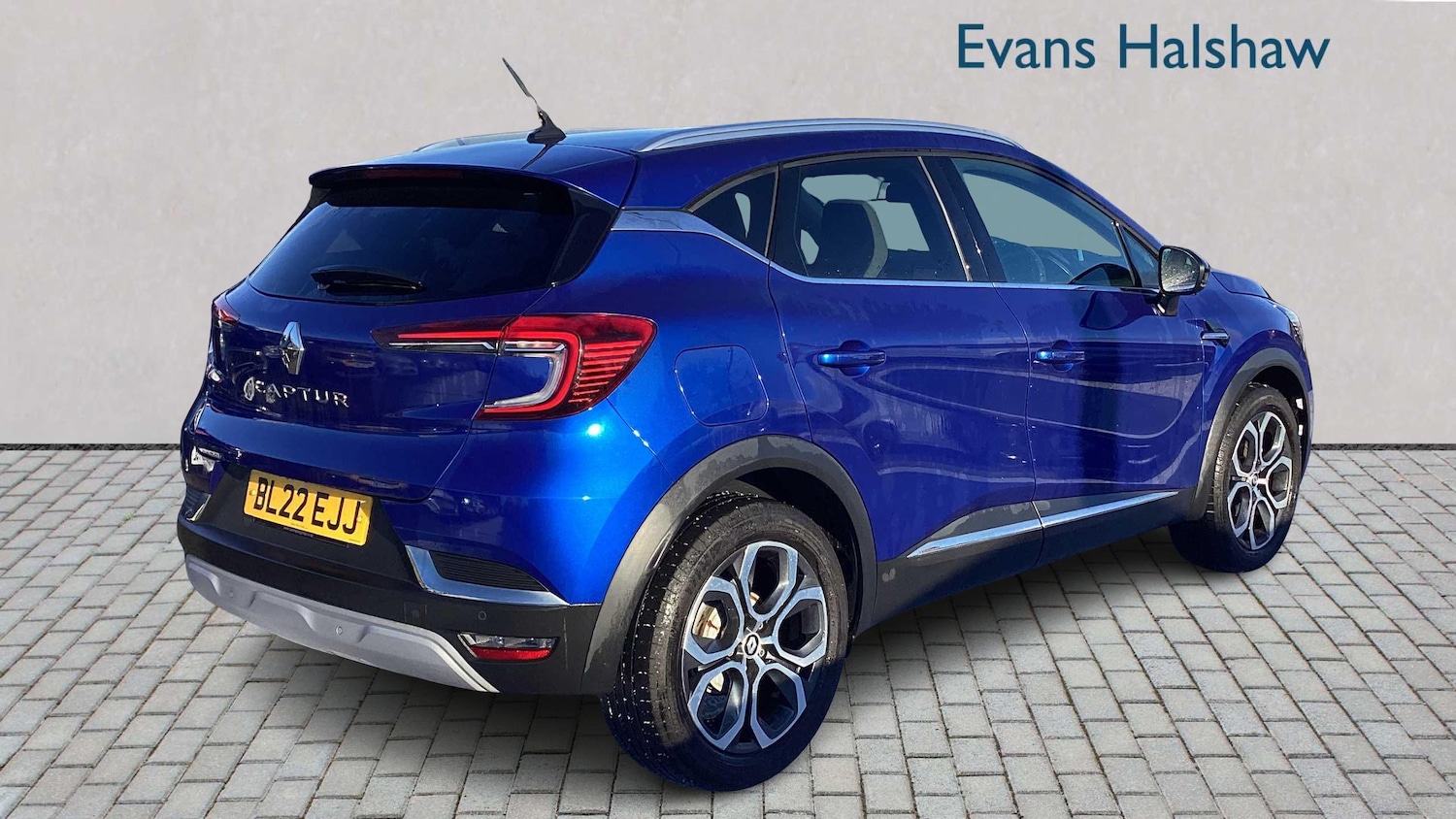 Used Renault Captur 2022 for sale - 77861251: Photo 3