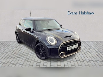 Used MINI Hatch 2023 for sale - 77860382: Photo