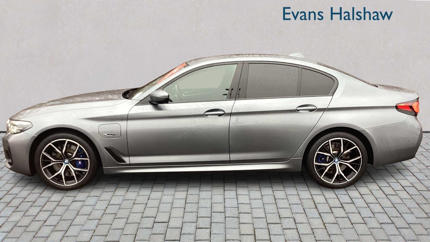 Used BMW 5 Series 2022 for sale - 77858457: Photo 2