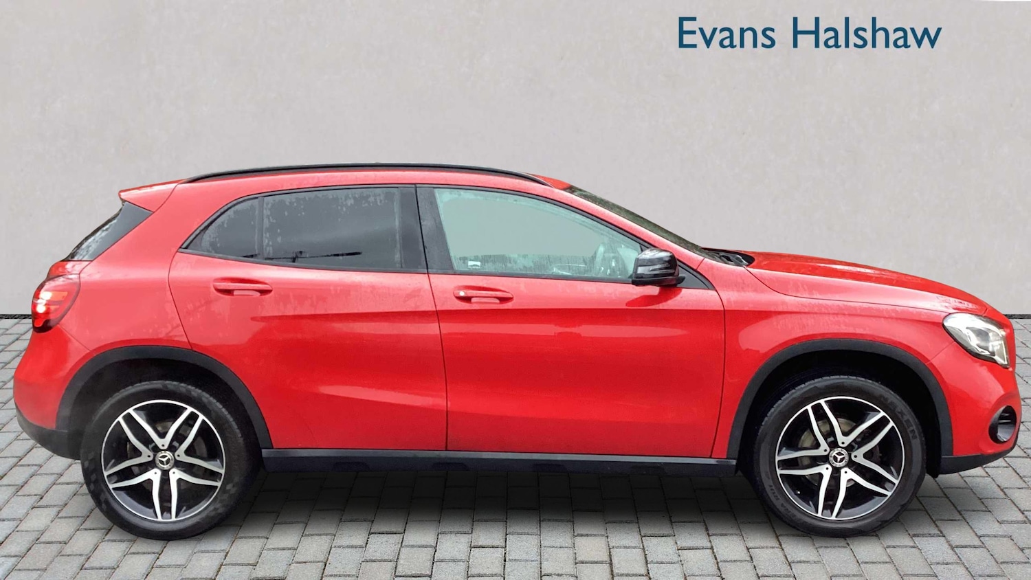 Used Mercedes-Benz GLA for sale - 77859105: Photo 2