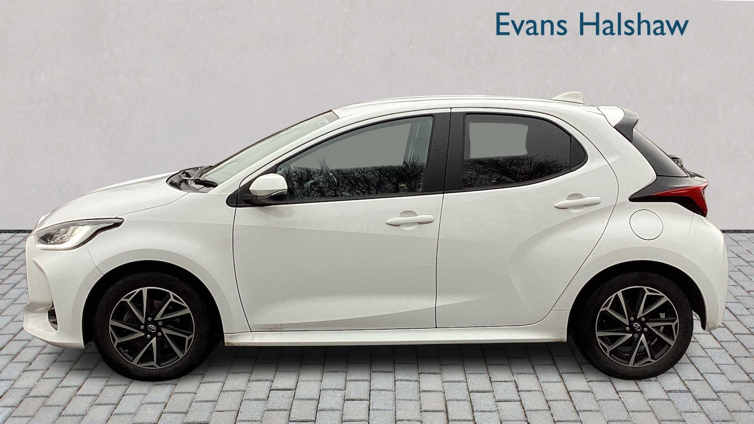 Used Toyota Yaris for sale - 77857441: Photo 4