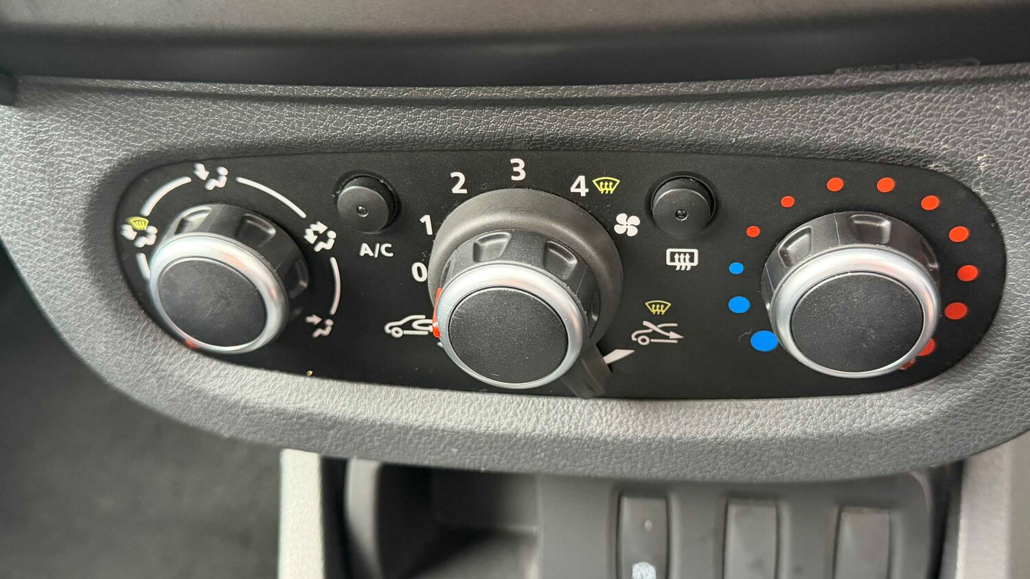 Used Dacia Duster for sale - 77861448: Photo 21