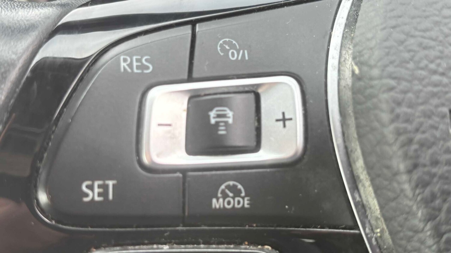 Used Volkswagen T-Roc 2018 for sale - 77861339: Photo 17