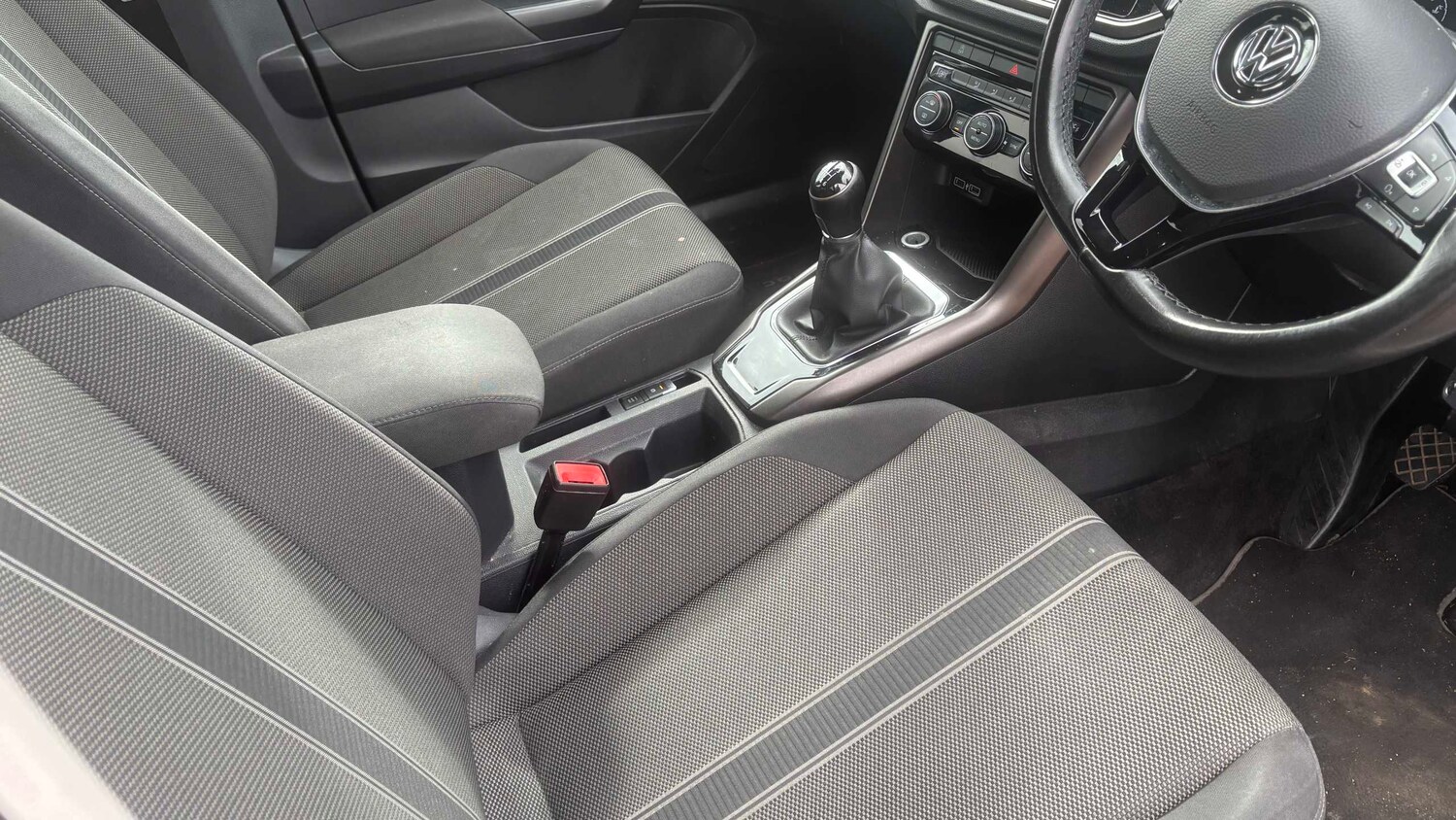 Used Volkswagen T-Roc 2018 for sale - 77861339: Photo 8