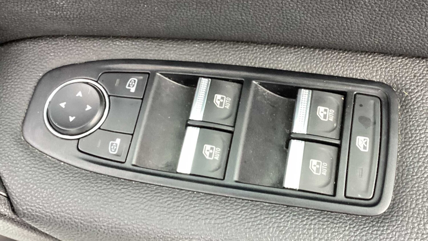 Used Renault Captur 2022 for sale - 77859731: Photo 25