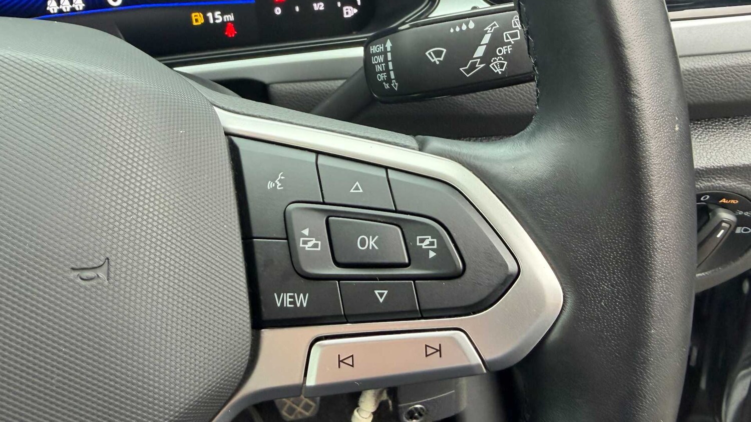 Used Volkswagen T-Roc for sale - 77860587: Photo 13