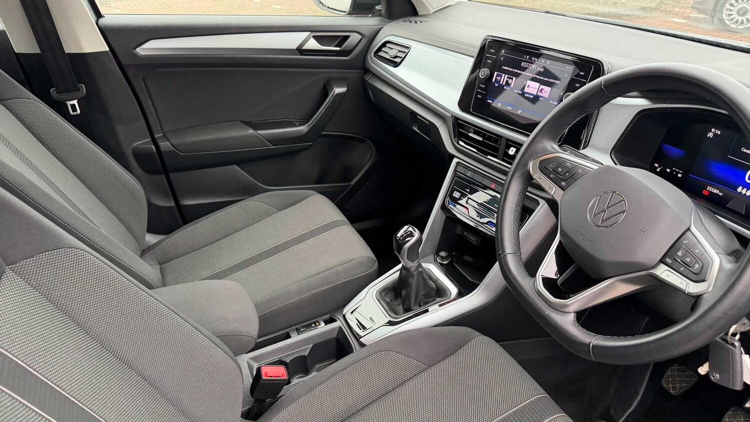 Used Volkswagen T-Roc for sale - 77860587: Photo 14