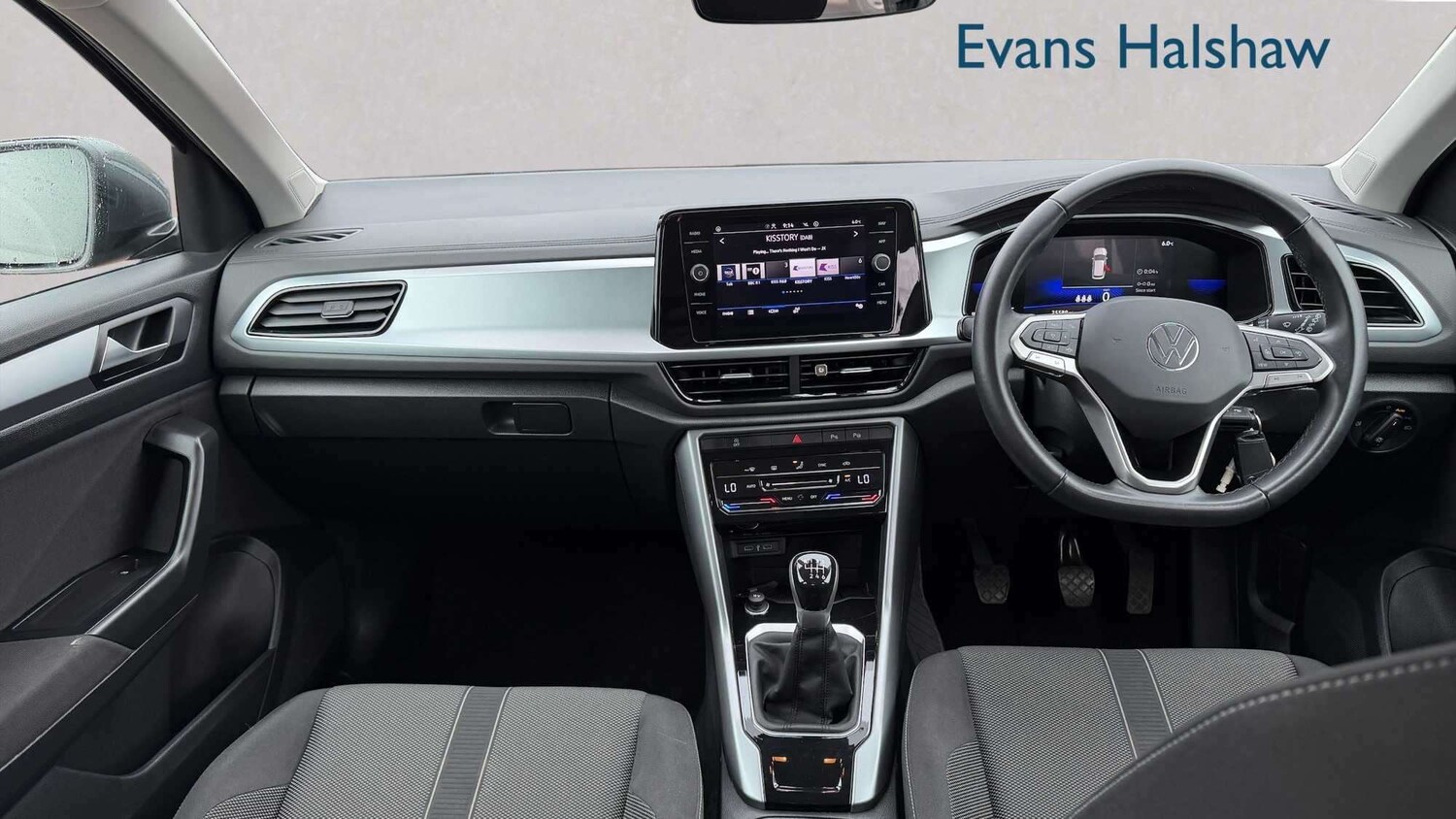 Used Volkswagen T-Roc for sale - 77860587: Photo 18