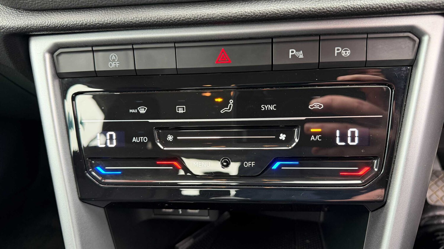 Used Volkswagen T-Roc for sale - 77860587: Photo 20