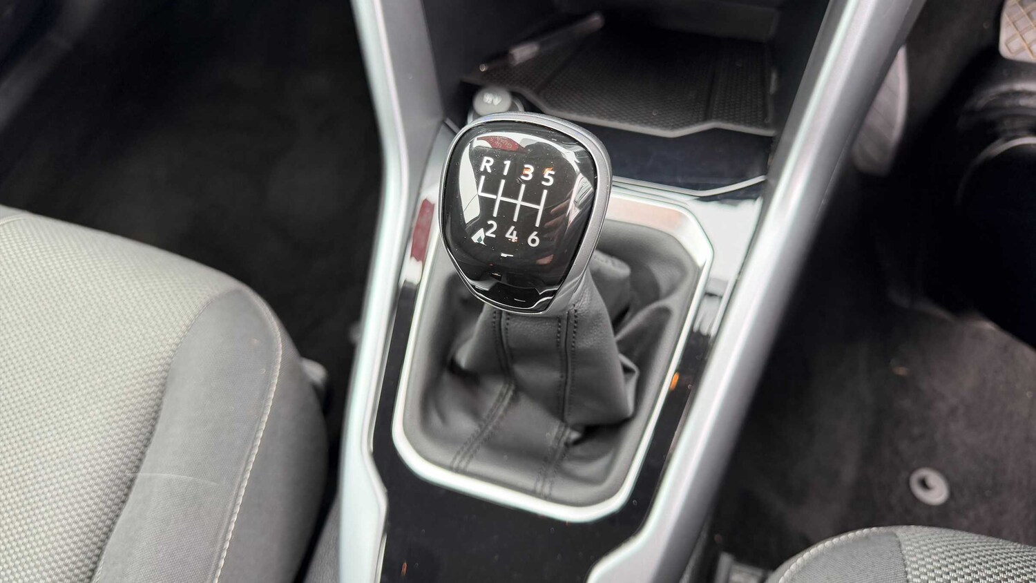 Used Volkswagen T-Roc for sale - 77860587: Photo 22