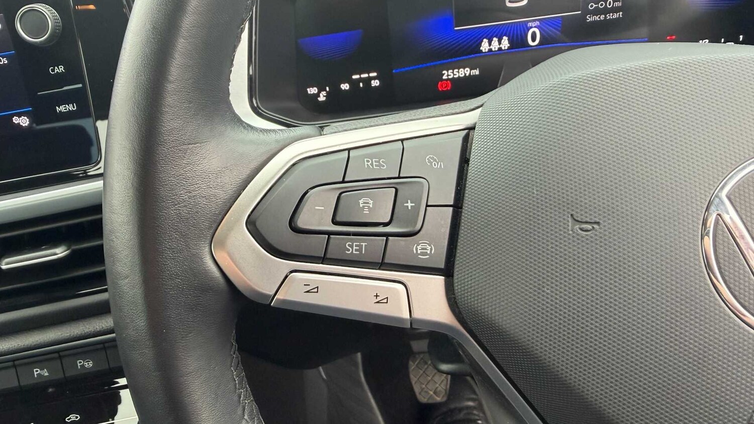 Used Volkswagen T-Roc for sale - 77860587: Photo 26