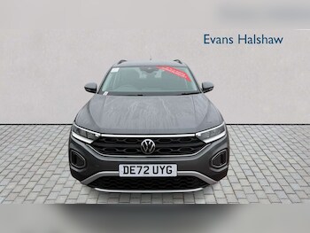 Used Volkswagen T-Roc 2023 for sale - 77860587: Photo