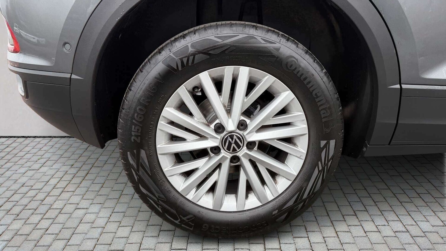 Used Volkswagen T-Roc for sale - 77860587: Photo 6