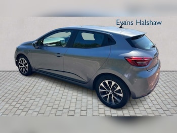 Used Renault Clio 2023 for sale - 79215239: Photo