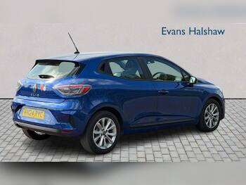 Used Renault Clio 2024 for sale - 79672055: Photo