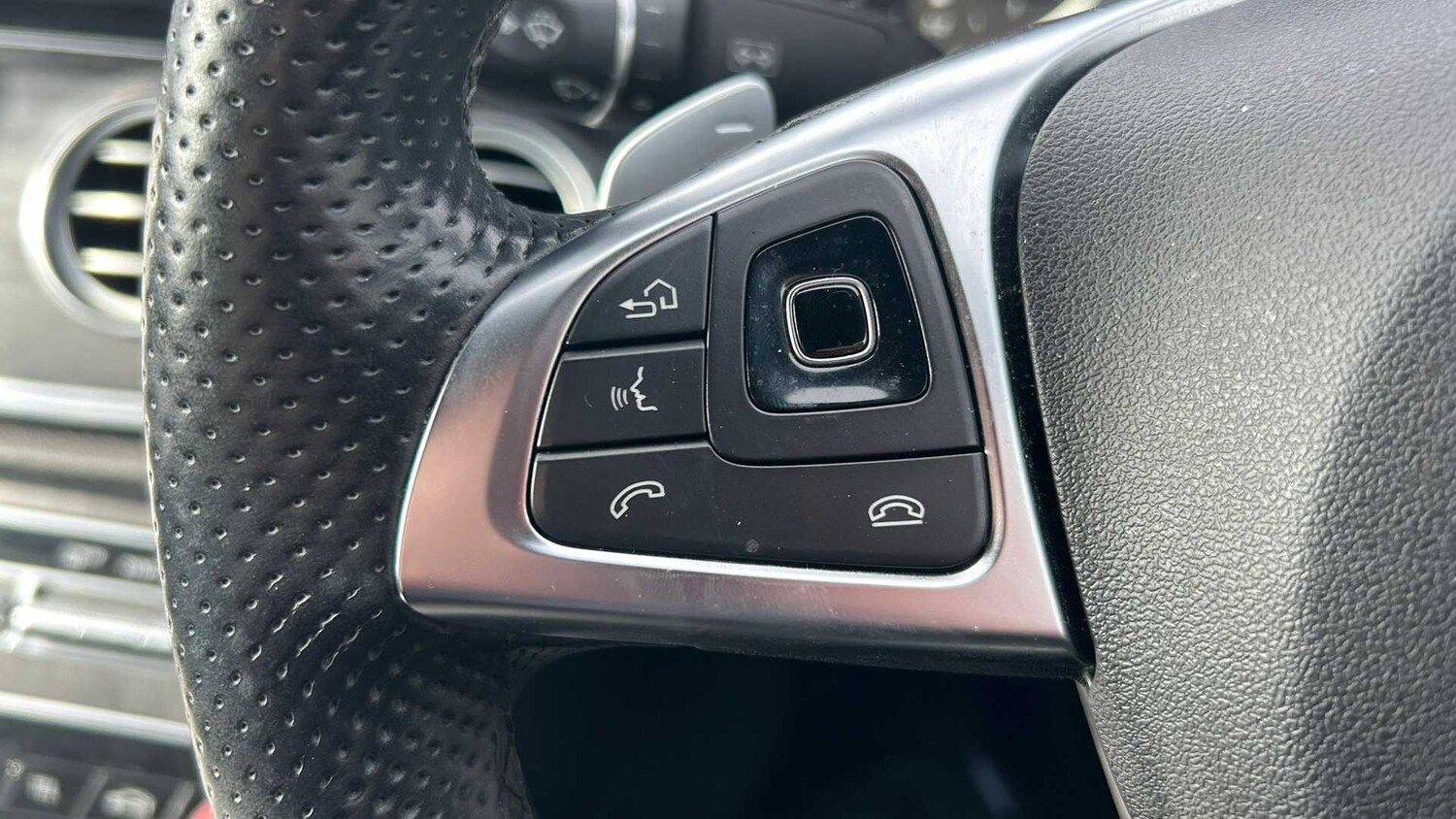 Used Mercedes-Benz E Class for sale - 77860845: Photo 18