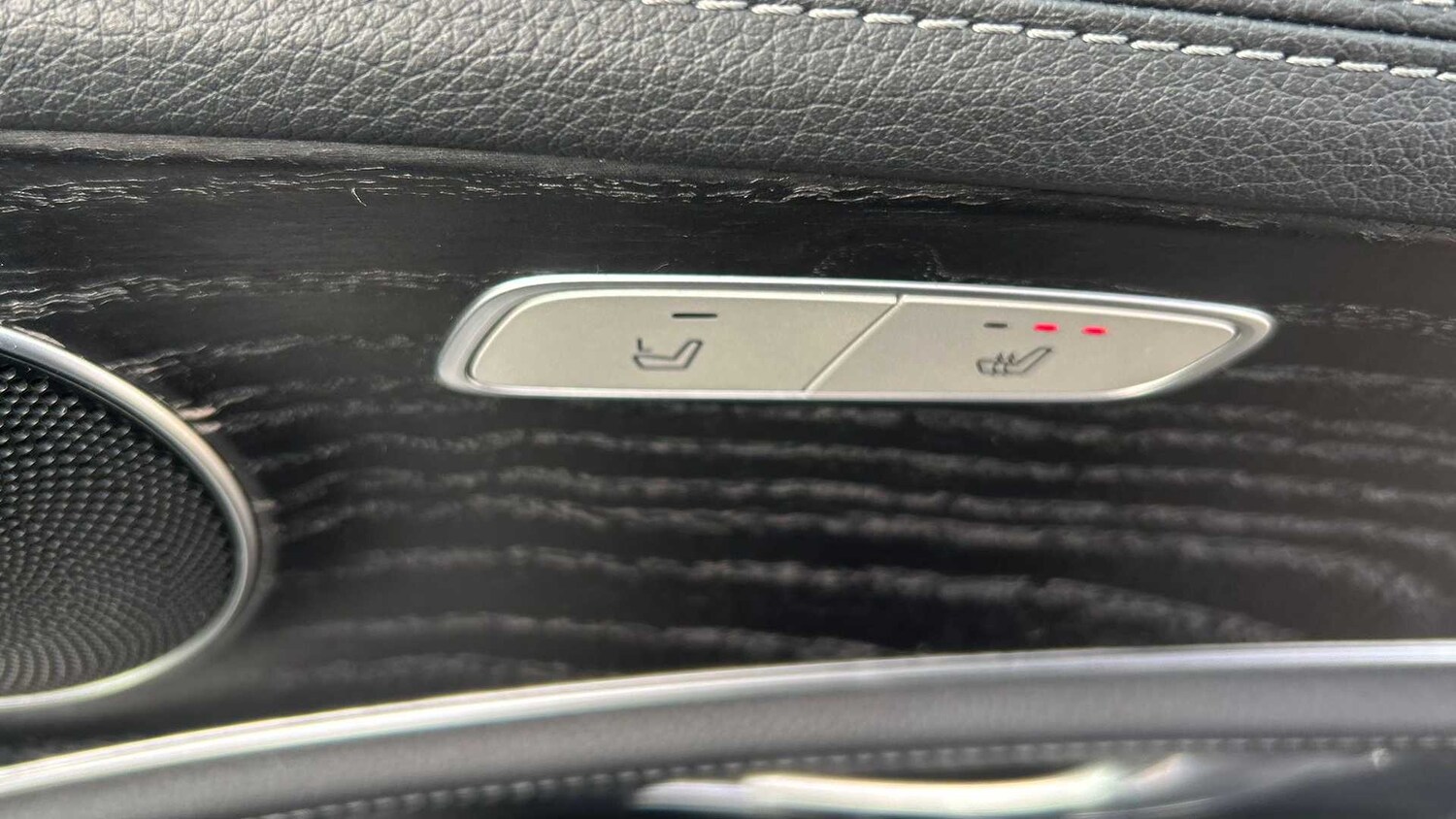 Used Mercedes-Benz E Class for sale - 77860845: Photo 19