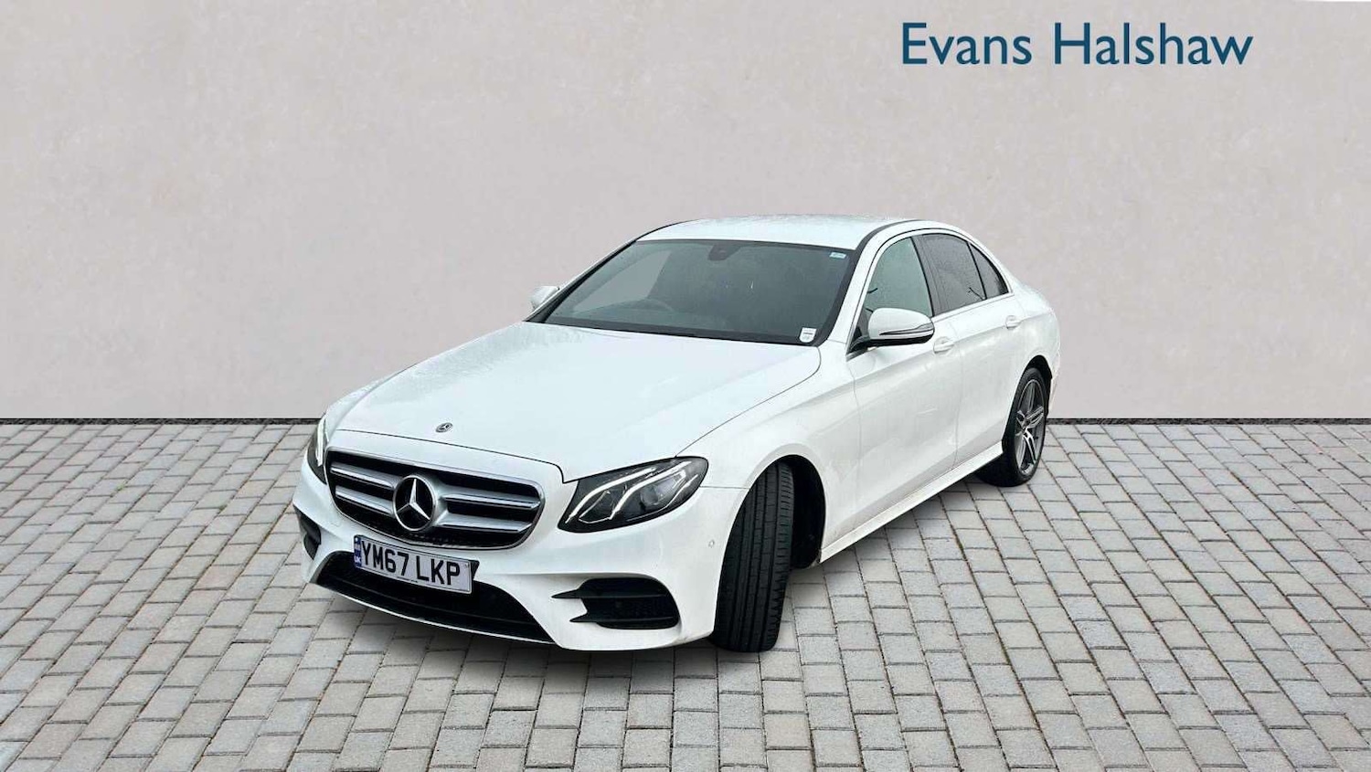 Used Mercedes-Benz E Class for sale - 77860845: Photo 2