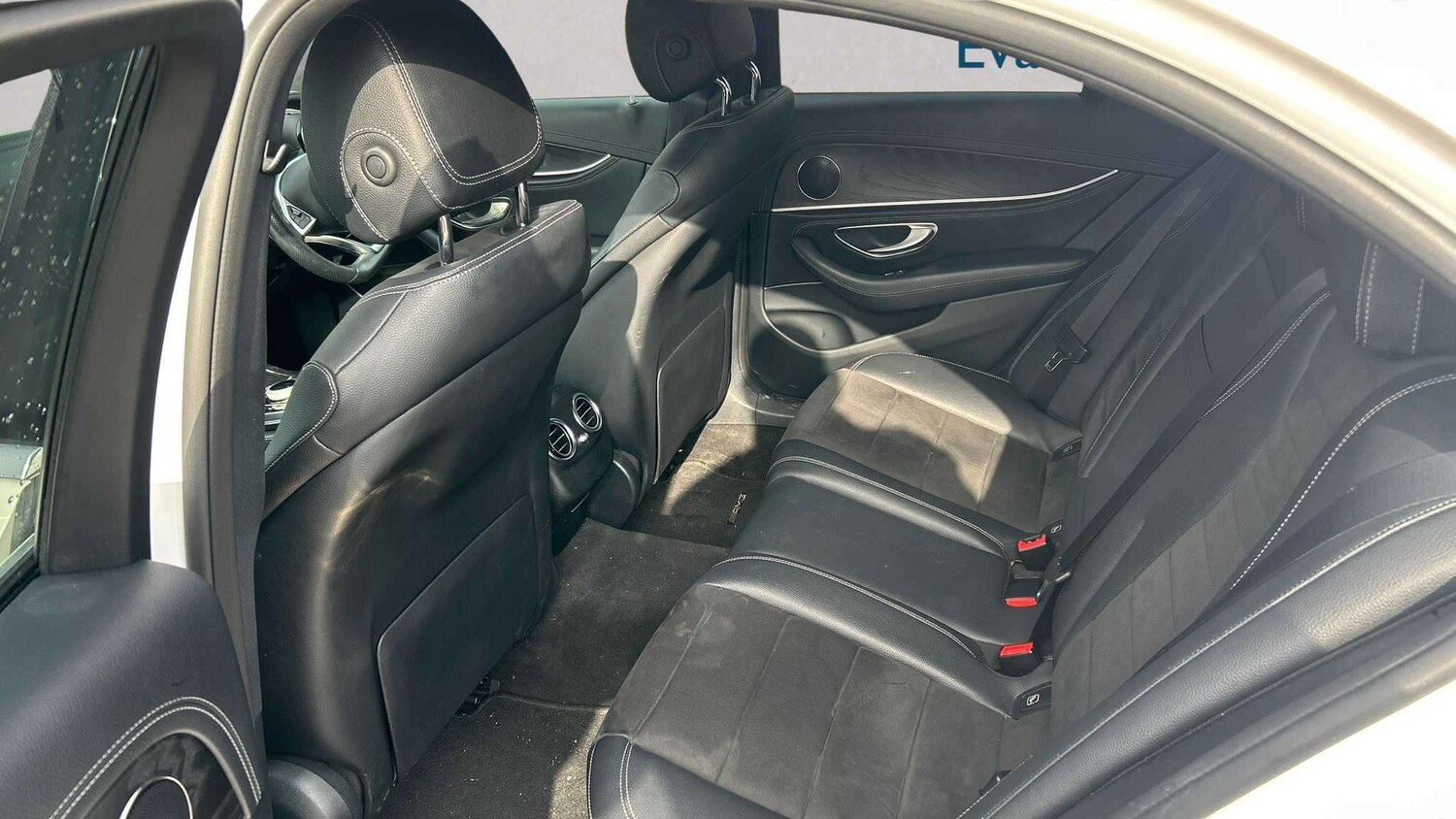 Used Mercedes-Benz E Class for sale - 77860845: Photo 8