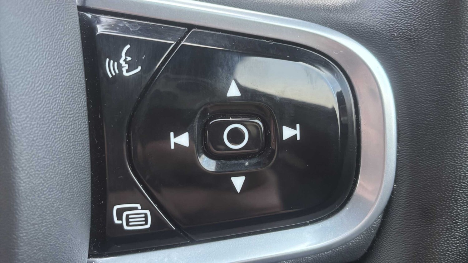 Used Volvo XC60 for sale - 77862350: Photo 23