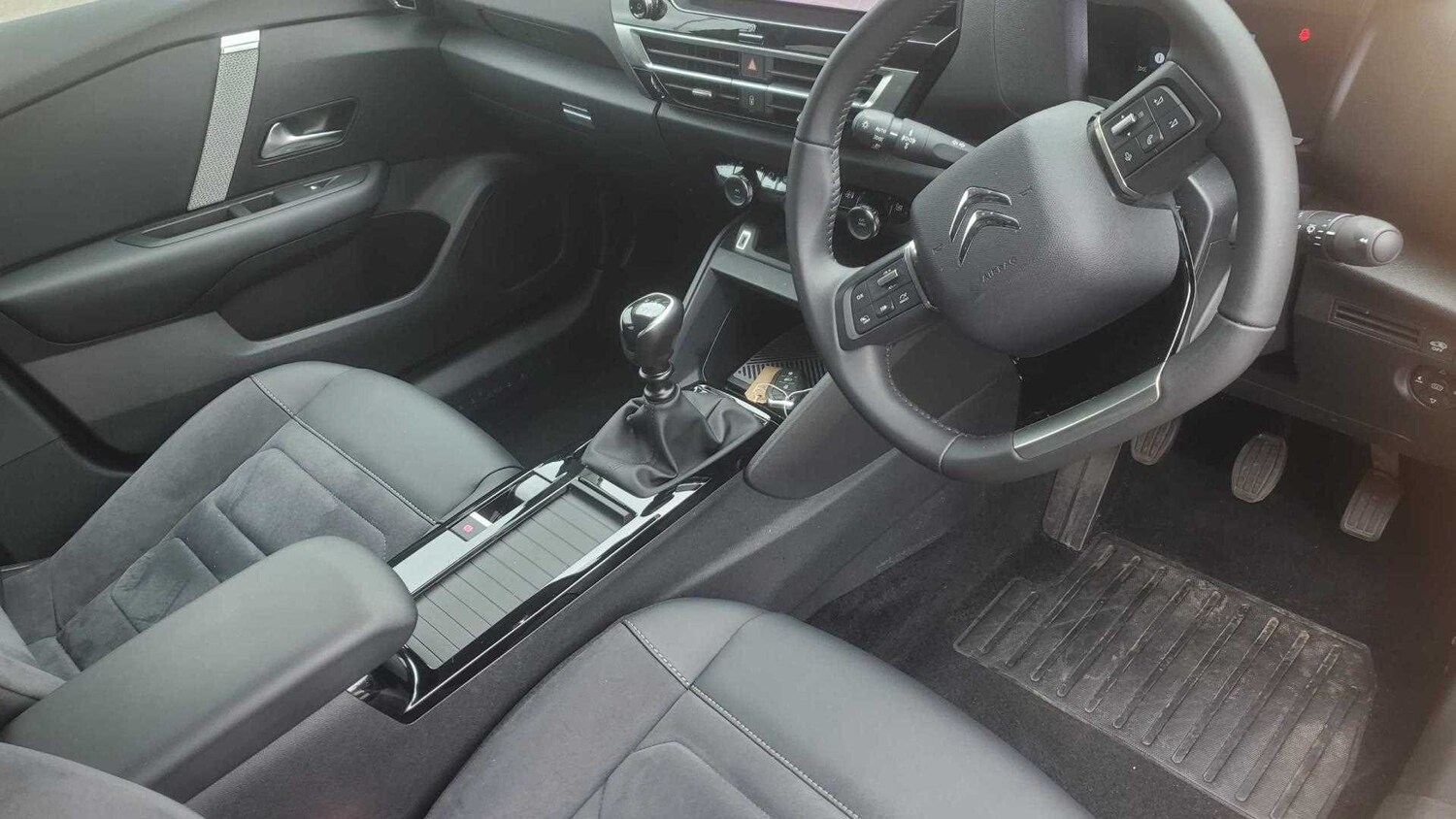 Used Citroen C4 2024 for sale - 77858122: Photo 12