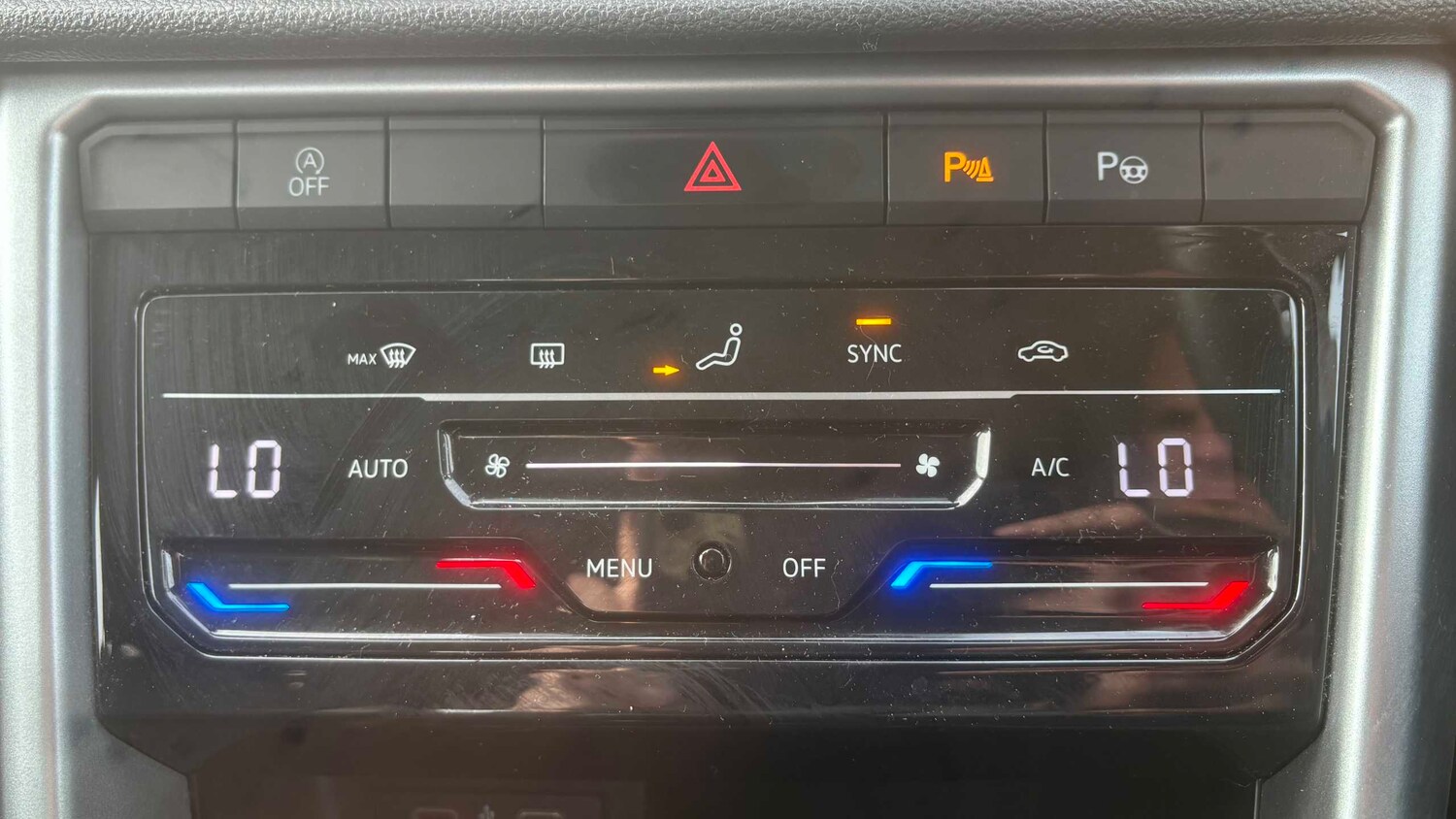 Used Volkswagen T-Roc for sale - 77861766: Photo 17