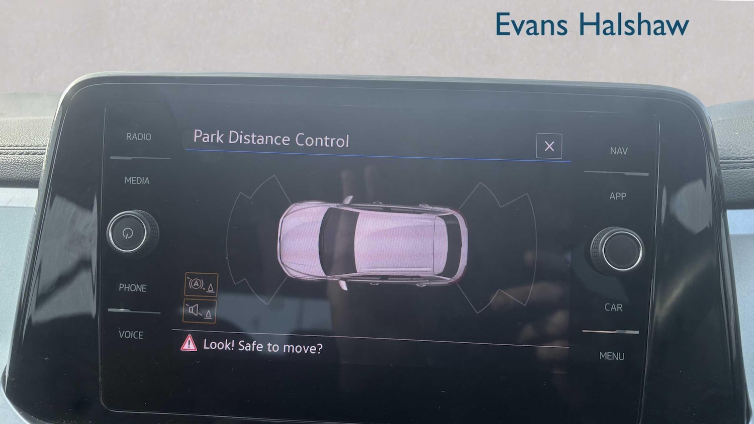 Used Volkswagen T-Roc for sale - 77861766: Photo 18