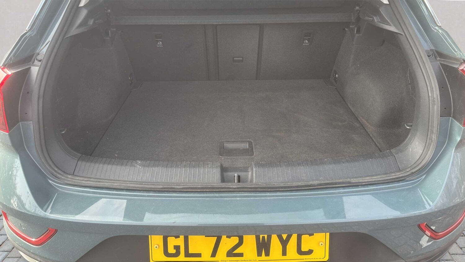 Used Volkswagen T-Roc for sale - 77861766: Photo 5