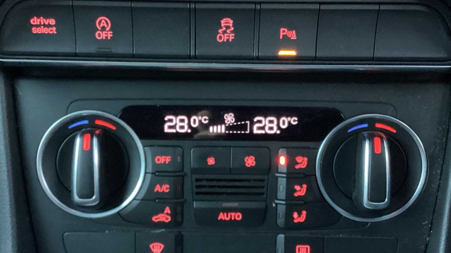 Used Audi Q3 for sale - 77858466: Photo 25