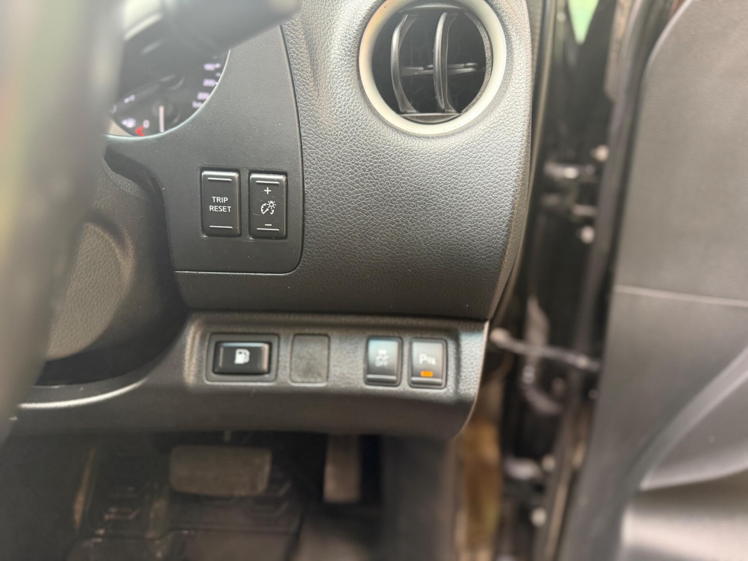Used Nissan Navara 2016 for sale - 76359854: Photo 19