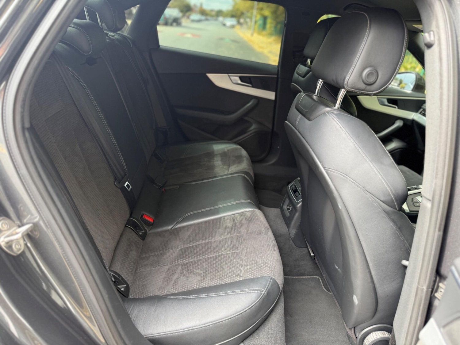 Used Audi A4 2017 for sale - 76472151: Photo 31