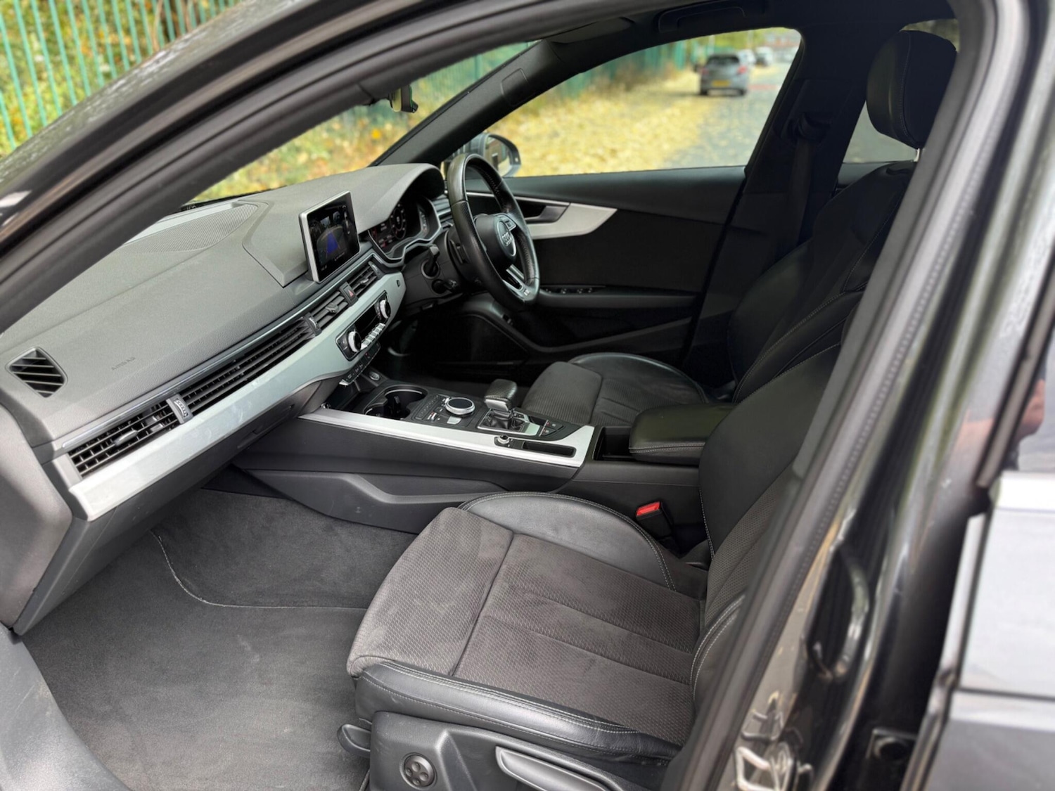 Used Audi A4 2017 for sale - 76472151: Photo 40