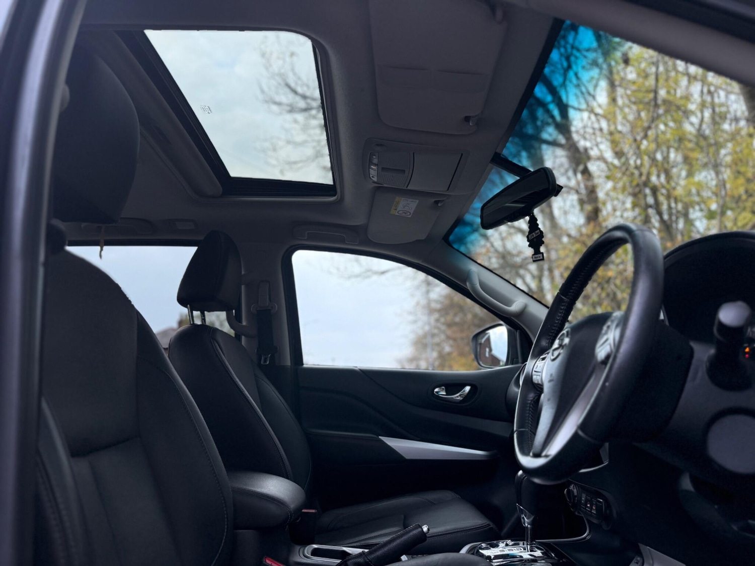 Used Nissan Navara 2017 for sale - 76512666: Photo 18