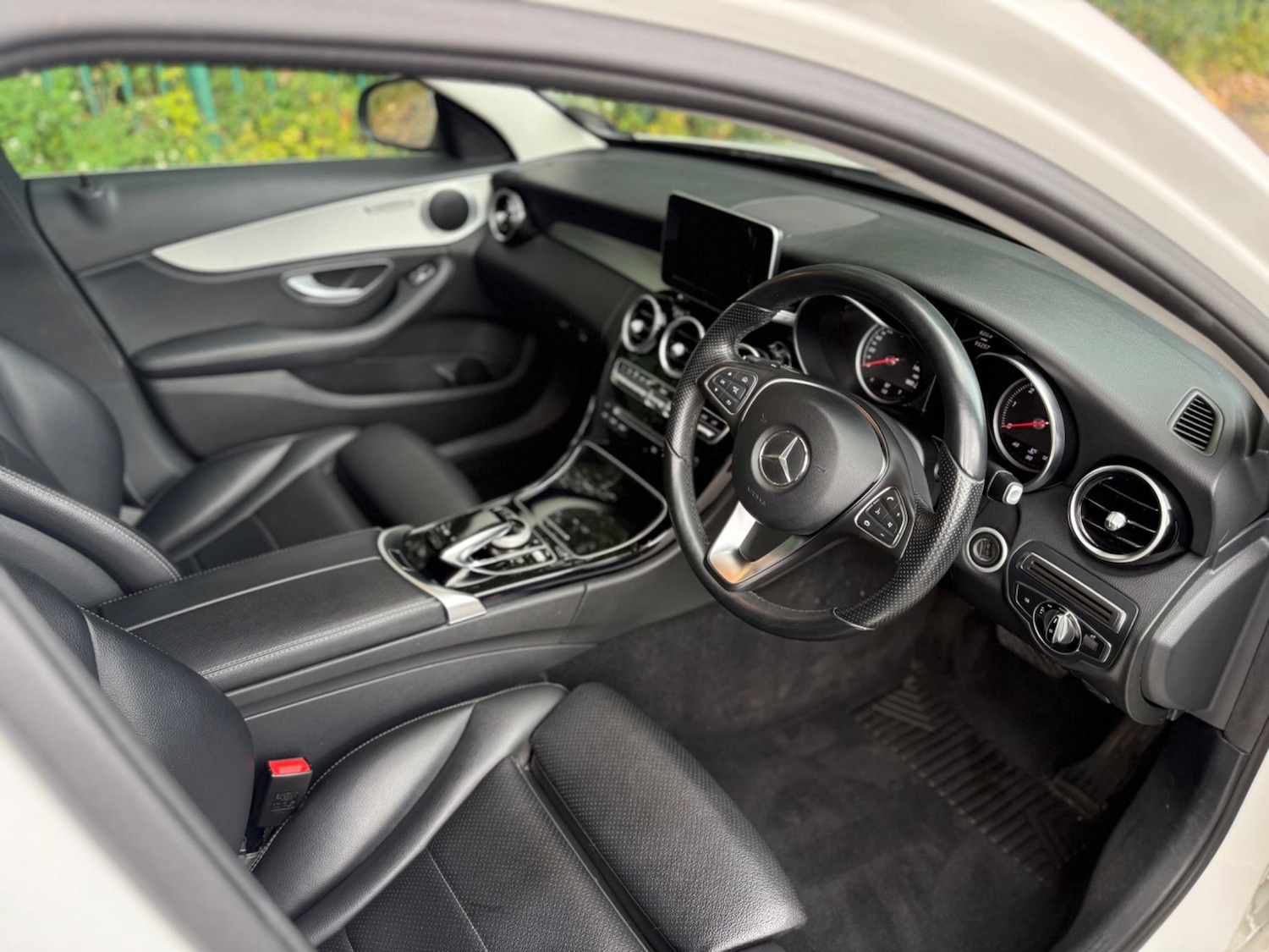 Used Mercedes-Benz C Class 2015 for sale - 76538506: Photo 29