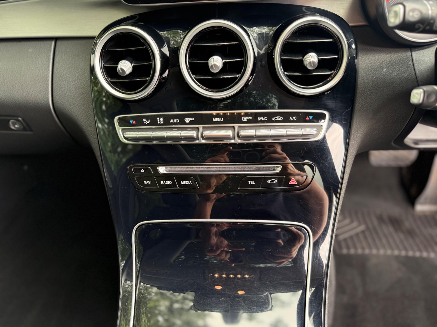 Used Mercedes-Benz C Class 2015 for sale - 76538506: Photo 30