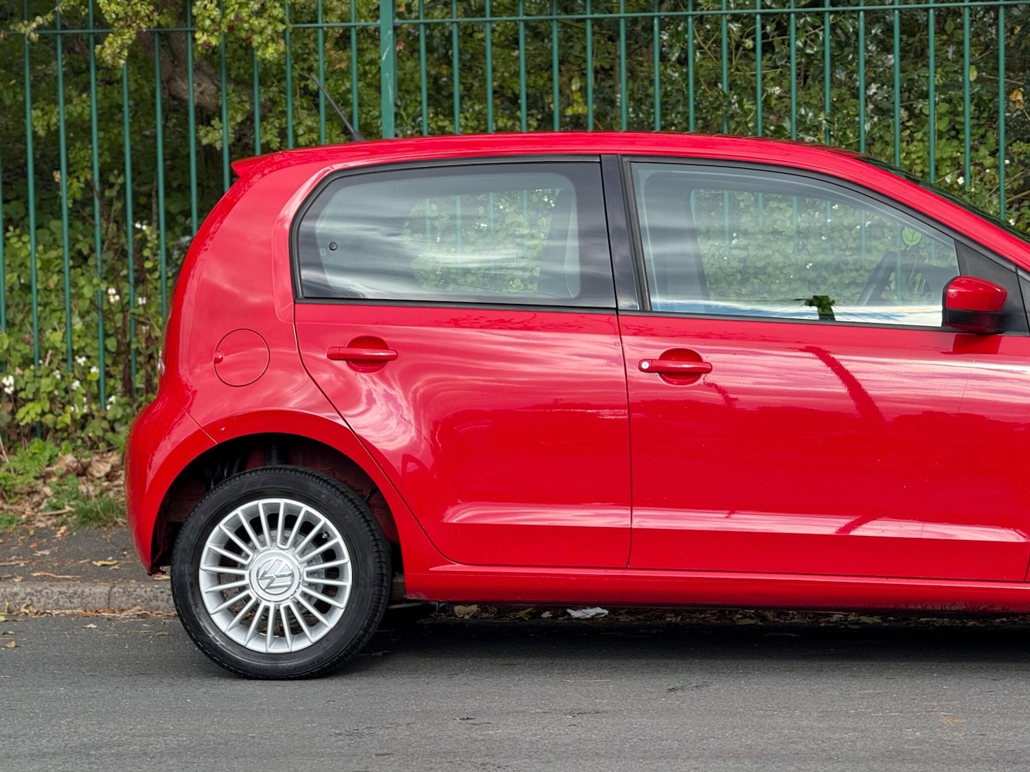Used Volkswagen up! 2014 for sale - 76360686: Photo 14
