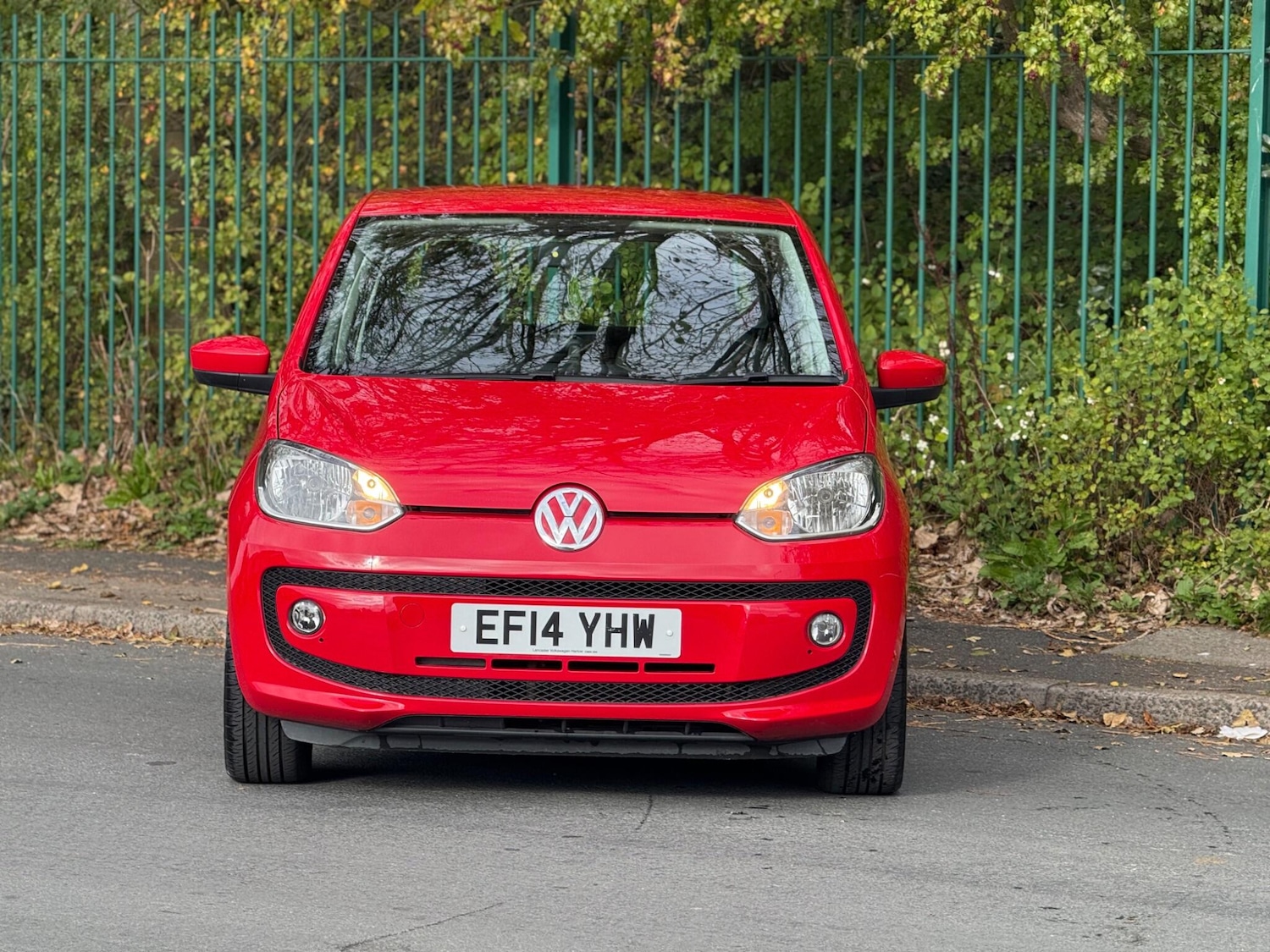 Used Volkswagen up! 2014 for sale - 76360686: Photo 2